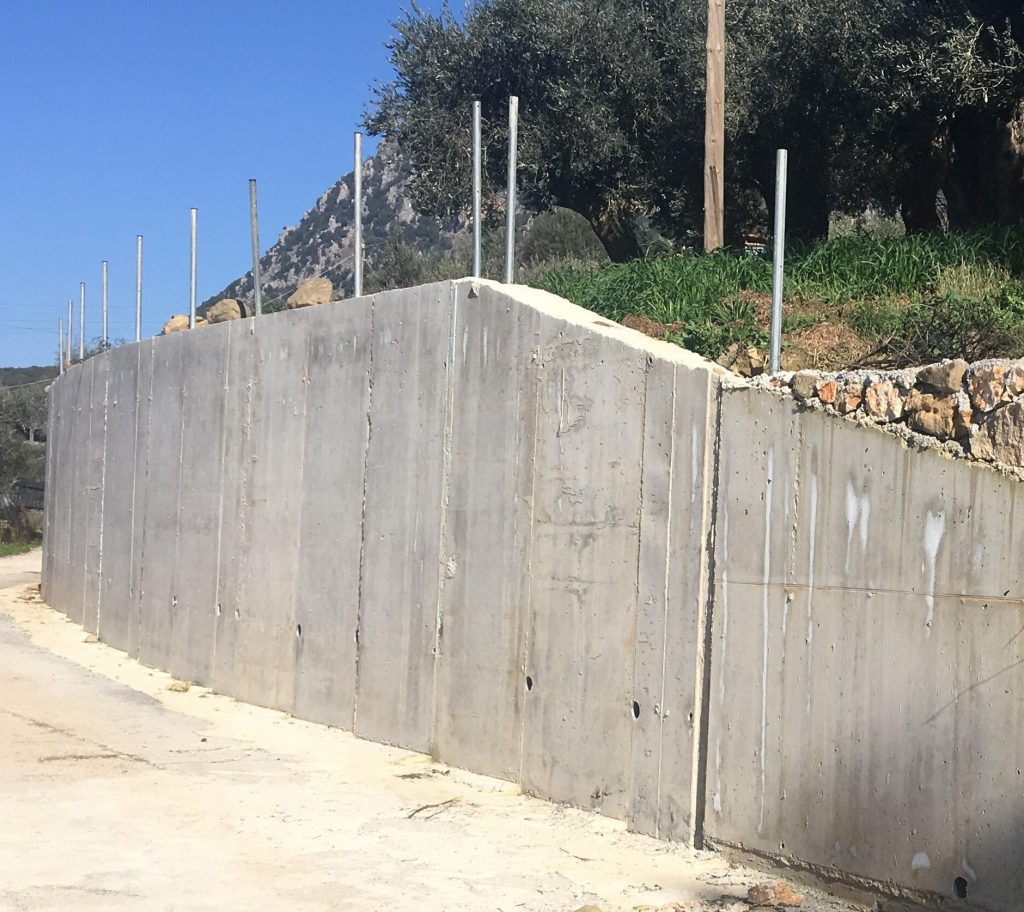 ΔΥΟ ΝΕΑ ΕΡΓΑ ΓΙΑ ΚΟΙΝΟΧΡΗΣΤΟΥΣ ΧΩΡΟΥΣ ΚΑΙ ΤΟΙΧΙΑ ΑΝΤΙΣΤΗΡΙΞΗΣ