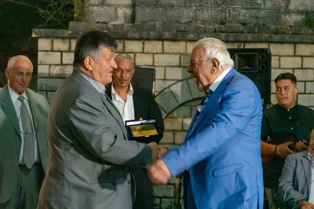 Τον Πέτρο Λούκα – Χαλκιά και 14 ακόμη καλλιτέχνες τίμησε ο Δήμος Πωγωνίου